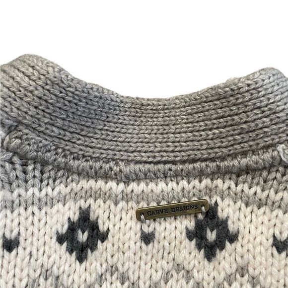 Carve Designs Gray and Cream Patterned Cardigan - Picture 4 of 14